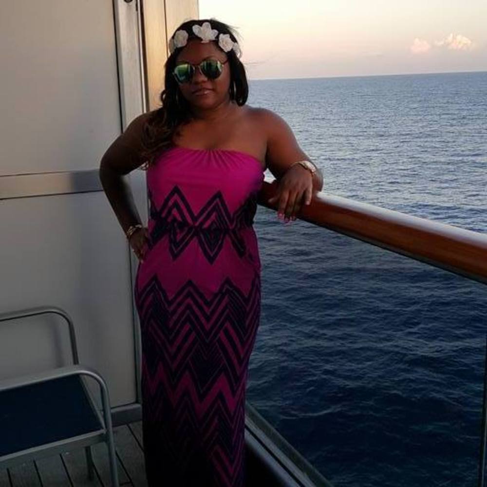 Meet your Posher, Felicia